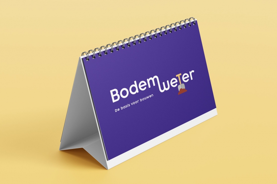 desk-calendar-mockup-ok-1-kopieren