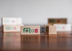 Ontwerp en handling van unieke USB-sticks